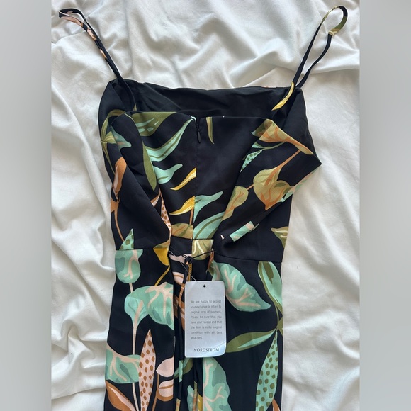 Elegant Black Floral Jumpsuit - Picture 4 of 5